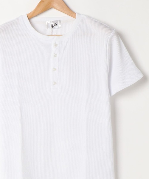 ARCHIVER(アーカイバ)の「【Bl】サーマル半袖ヘンリーネックTシャツ(Tシャツ/カットソー・レディース・ホワイト/グレー/サックスブルー/ピンク/ブラック/カーキ/ネイビー・MEDIUM/LARGE/X-LARGE)」の1枚目の写真