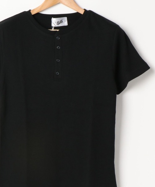 ARCHIVER(アーカイバ)の「【Bl】サーマル半袖ヘンリーネックTシャツ(Tシャツ/カットソー・レディース・ホワイト/グレー/サックスブルー/ピンク/ブラック/カーキ/ネイビー・MEDIUM/LARGE/X-LARGE)」の2枚目の写真