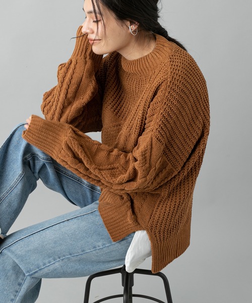 prose verse(プロズヴェール)の「編地切替えモールヤーンビッグニット(ニット/セーター・レディース・グリーン/オフホワイト/キャメル/ブラック・フリ-)」の4枚目の写真