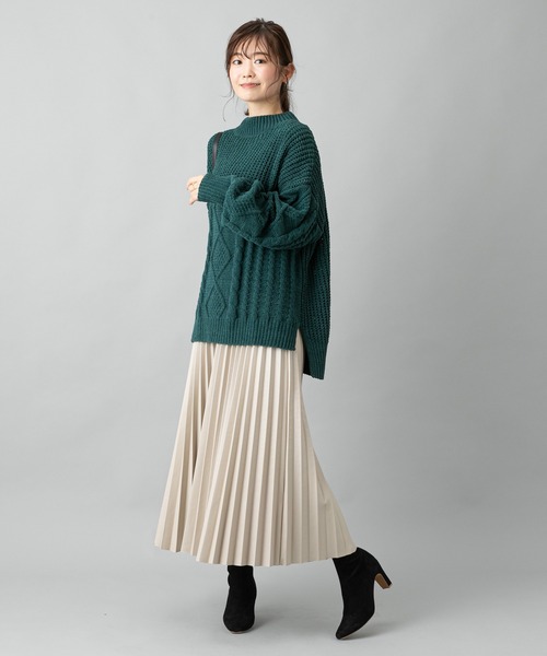 prose verse(プロズヴェール)の「編地切替えモールヤーンビッグニット(ニット/セーター・レディース・グリーン/オフホワイト/キャメル/ブラック・フリ-)」の10枚目の写真