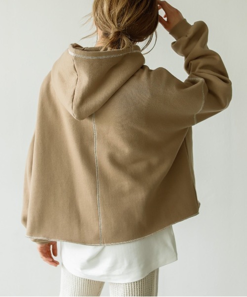 Auntie Rosa Holiday（アンティローザホリデー）の「オーバーステッチワイドパーカー（パーカー・レディース・チャコールグレー/パープル/カーキ/モカ/ナチュラル・FREE）」の3枚目の写真