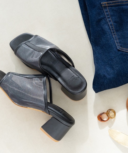 menue（メヌエ）の「スクエアトゥ5cm太ヒールミュールサンダル（サンダル・レディース・ブラック系その他/パイソン/グレイッシュベージュ/ブラック/ベージュ系その他・LL/M/S/L/XXS/3L/XS）」の22枚目の写真