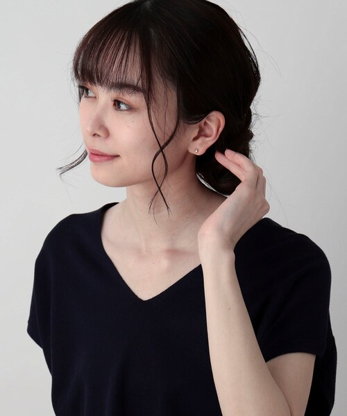 COCOSHNIK(ココシュニック)の「K18ビーンズ スタッドピアス(ピアス(両耳用)・レディース・ホワイト系その他7・00)」の4枚目の写真