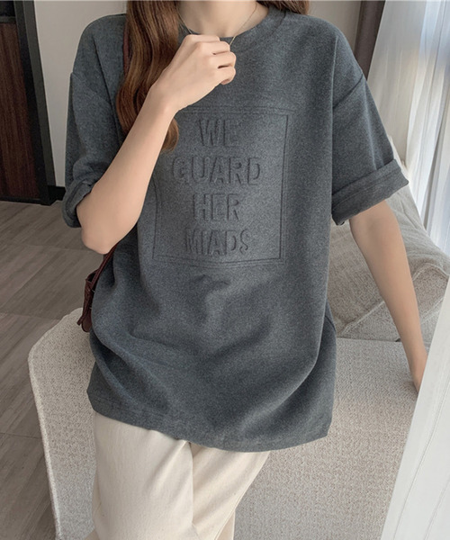 JUNOAH（ジュノア）の「エンボス加工ロゴTシャツ（Tシャツ/カットソー・レディース・グレー/ブラック/ネイビー/ホワイト/ブラウン・LARGE/MEDIUM/X-LARGE）」の9枚目の写真