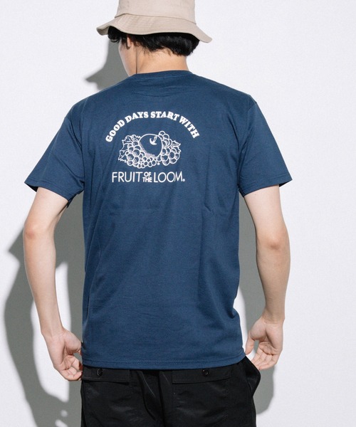 FRUIT OF THE LOOM(フルーツオブザルーム)の「プリントTee / Tシャツ / 半袖 / バック / ロゴ / プリント / ワンポイント / カジュアル / ユニセックス(Tシャツ/カットソー・メンズ・A/C/E/G/I/K/M/O/Q/S/B/D/F/H/J/L/N/P/R/T・M/L/XL/S)」の3枚目の写真