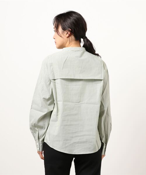 koe(コエ)の「前ヨーク付バンドカラーシャツ*(シャツ/ブラウス・レディース・ミント/ベージュ/サックスブルー・FREE)」の5枚目の写真