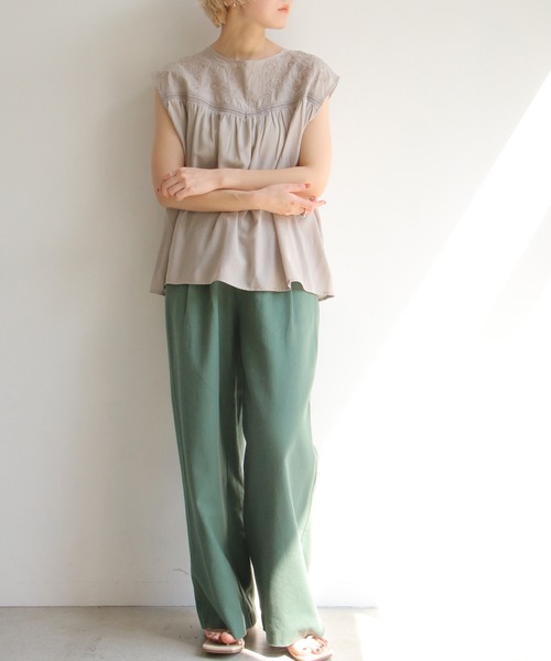 notch.(ノッチ)の「刺繍入りフレンチスリーブブラウス(シャツ/ブラウス・レディース・ベージュ/ブラウン/オフホワイト・M)」の5枚目の写真