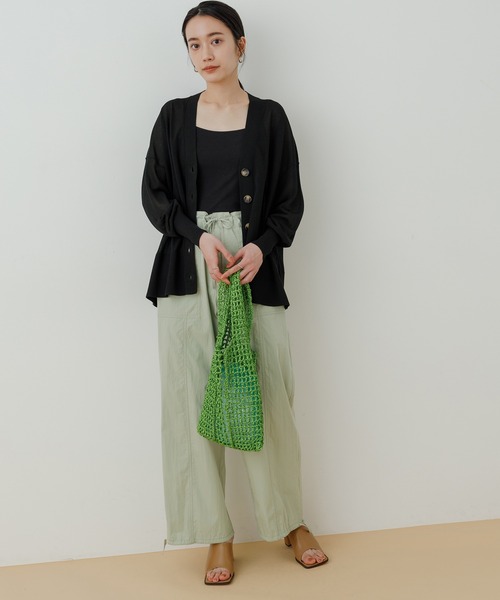 ADAM ET ROPE'（アダムエロペ）の「【WEB限定】シアーニットカーディガン（カーディガン/ボレロ・レディース・ブラック/オフホワイト/ピンク・FREE）」の15枚目の写真