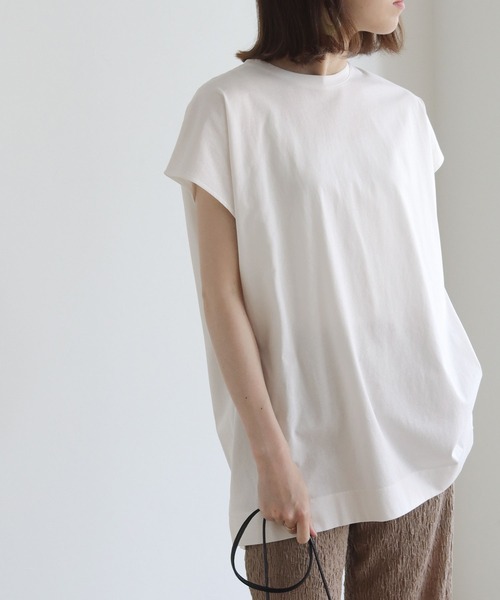 HER CLOSET(ハークローゼット)の「【shemoshelly】ドライタッチコットンバックスリットボタンフレンチスリーブ半袖プルオーバー(Tシャツ/カットソー・レディース・ブラック/オフホワイト/ピンク/ブルー/モカ・M)」の6枚目の写真