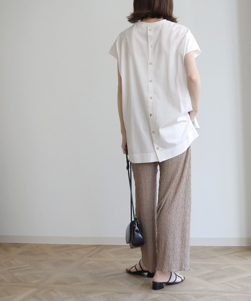 HER CLOSET(ハークローゼット)の「【shemoshelly】ドライタッチコットンバックスリットボタンフレンチスリーブ半袖プルオーバー(Tシャツ/カットソー・レディース・ブラック/オフホワイト/ピンク/ブルー/モカ・M)」の10枚目の写真