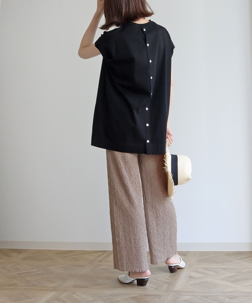 HER CLOSET(ハークローゼット)の「【shemoshelly】ドライタッチコットンバックスリットボタンフレンチスリーブ半袖プルオーバー(Tシャツ/カットソー・レディース・ブラック/オフホワイト/ピンク/ブルー/モカ・M)」の16枚目の写真