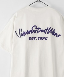 VISION STREET WEAR（ヴィジョンストリートウェア）の「【VISION STREET  WEAR/ヴィジョンストリートウェア】チェーンステッチ ブランドロゴプリント 半袖Tシャツ（Tシャツ/カットソー・メンズ）」