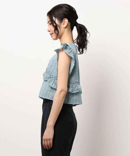 MOUSSY(マウジー)の「V/N LACE FRILL トップス(タンクトップ・レディース・ブラック/アイボリー/ライトブルー・1/2)」の16枚目の写真