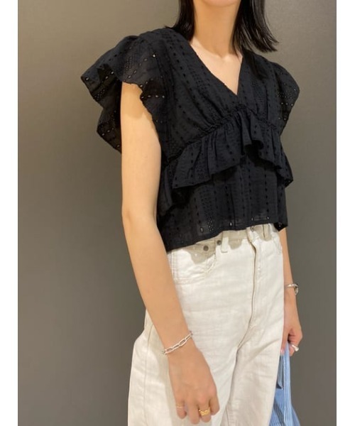 MOUSSY(マウジー)の「V/N LACE FRILL トップス(タンクトップ・レディース・ブラック/アイボリー/ライトブルー・1/2)」の19枚目の写真