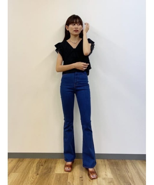 MOUSSY(マウジー)の「V/N LACE FRILL トップス(タンクトップ・レディース・ブラック/アイボリー/ライトブルー・1/2)」の22枚目の写真