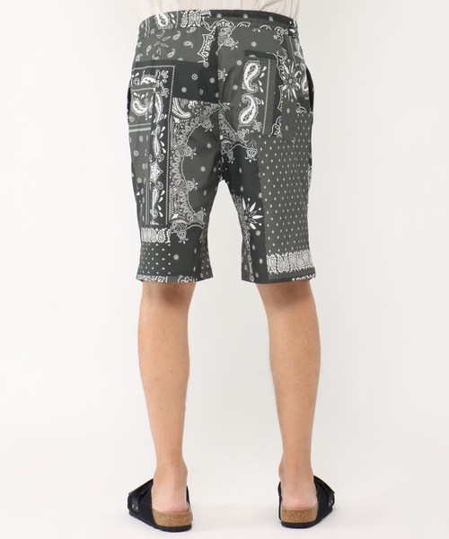 ikka(イッカ)の「ストレッチバンダナプリントショーツ(その他パンツ・メンズ・チャコールグレー/ブラウン・M/L)」の14枚目の写真