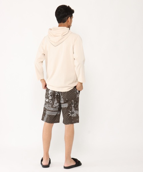 ikka(イッカ)の「ストレッチバンダナプリントショーツ(その他パンツ・メンズ・チャコールグレー/ブラウン・M/L)」の22枚目の写真