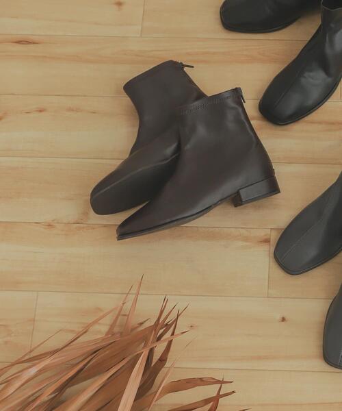 SENSE OF PLACE by URBAN RESEARCH（センスオブプレイスバイアーバンリサーチ）の「スクエアトウセンターシームストレッチローブーツ（その他シューズ・レディース・ブラック/ブラウン/グレー/アイボリー/ブラウン系その他・SMALL/MEDIUM/LARGE）」の4枚目の写真