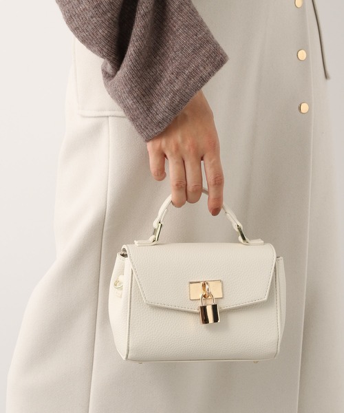 A part by(アパートバイ)の「カギツキミニショルダーバッグ 238025(ショルダーバッグ・レディース・ブラック/オフホワイト・FREE)」の20枚目の写真
