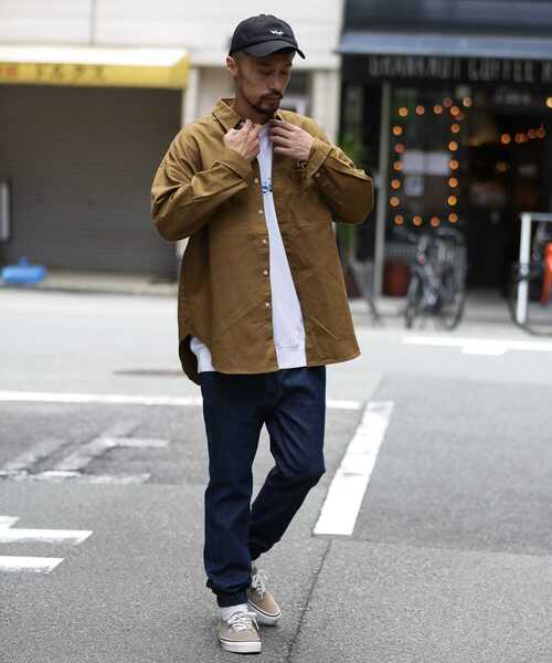 URBAN RESEARCH Sonny Label（アーバンリサーチサニーレーベル）の「オーバーサイズシャツ（シャツ/ブラウス・メンズ・インディゴブルー/ブラウン/ブラック系その他・MEDIUM/LARGE）」の4枚目の写真