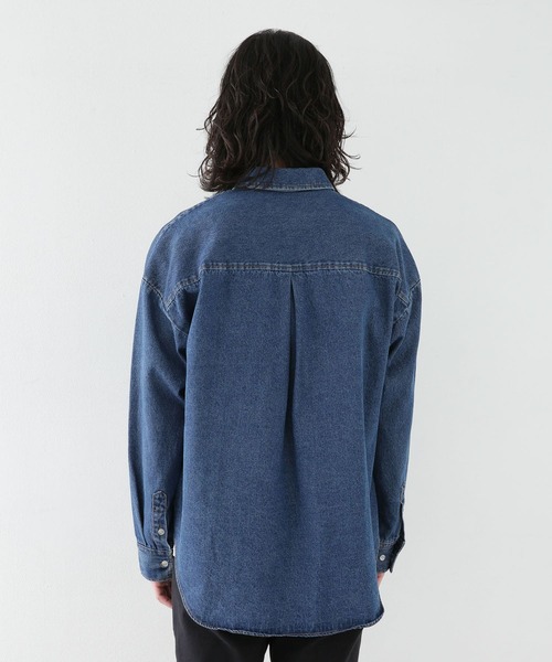 URBAN RESEARCH Sonny Label（アーバンリサーチサニーレーベル）の「オーバーサイズシャツ（シャツ/ブラウス・メンズ・インディゴブルー/ブラウン/ブラック系その他・MEDIUM/LARGE）」の13枚目の写真