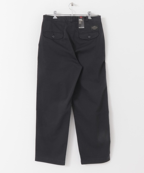 Levi's(リーバイス)の「Levi's STA-PREST LOOSE CHINO(チノパンツ・メンズ・ブラック・32/30)」の2枚目の写真