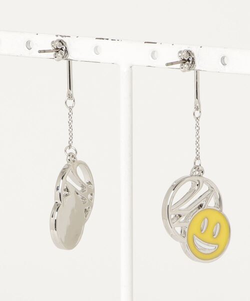 24karats(トゥウェンティーフォーカラッツ)の「Grin Logo Pierce(ピアス(両耳用)・メンズ・イエロー・FREE)」の4枚目の写真