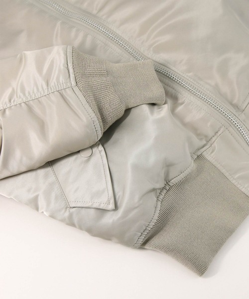 Alpha Industries（アルファインダストリーズ）の「ALPHA INDUSTRIES ５９’ＭＡー１（MA-1・レディース・グレー系その他・S）」の5枚目の写真