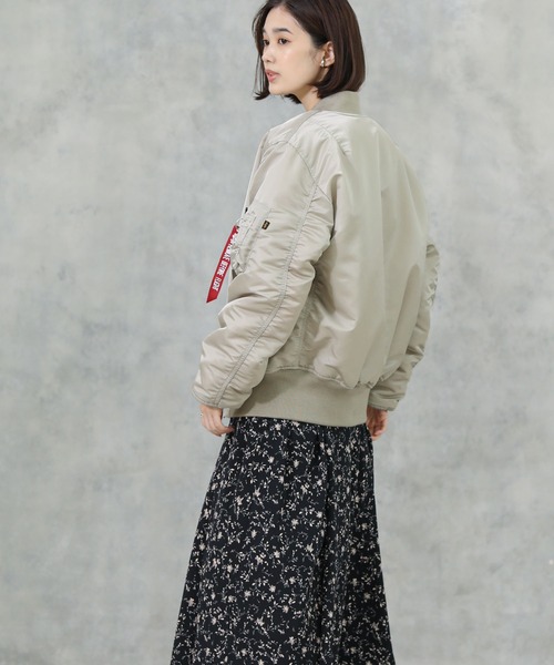 Alpha Industries（アルファインダストリーズ）の「ALPHA INDUSTRIES ５９’ＭＡー１（MA-1・レディース・グレー系その他・S）」の15枚目の写真