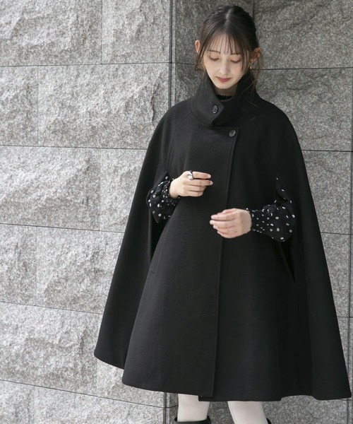 UR Lab.（アーバンリサーチラボ）の「スタンドカラーケープコート