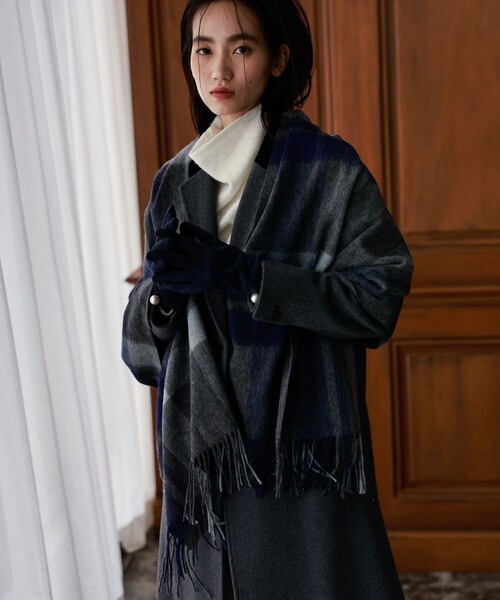 LOVELESS（ラブレス）の「ウールチェックマフラー（マフラー・レディース・ホワイト系その他/グレー系その他/レッド系その他3・FREE）」の3枚目の写真