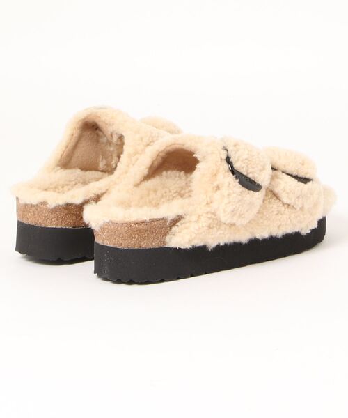 SLOBE IENA（スローブイエナ）の「【BIRKEN STOCK】Papillio Big Buckle Teddy Aサンダル◆（スリッポン・レディース・ブラック/アイボリー・35/38/37/36）」の4枚目の写真