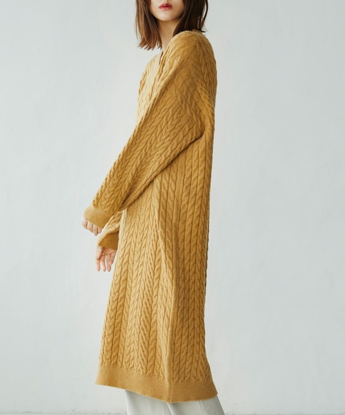 SAISON DE PAPILLON(セゾンドパピヨン)の「ケーブル編みVネックニットワンピース(ワンピース・レディース・ベージュ/アイボリー/グレー・S/L/M)」の7枚目の写真