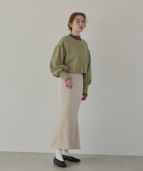 hinari(ヒナリ)の「2wayワッフルショートカーディガン(カーディガン/ボレロ・レディース・ベージュ/ネイビー/オフホワイト/ライトグリーン・FREE)」の11枚目の写真