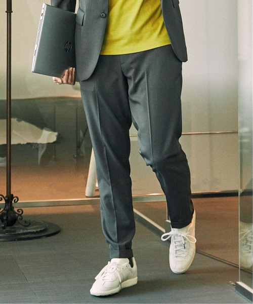 EDIFICE（エディフィス）の「ドライツイル テーパード イージーパンツ（スラックス・メンズ・ネイビー/ブラック系その他/グレー/カーキ・MEDIUM/SMALL/X-LARGE/LARGE）」の2枚目の写真