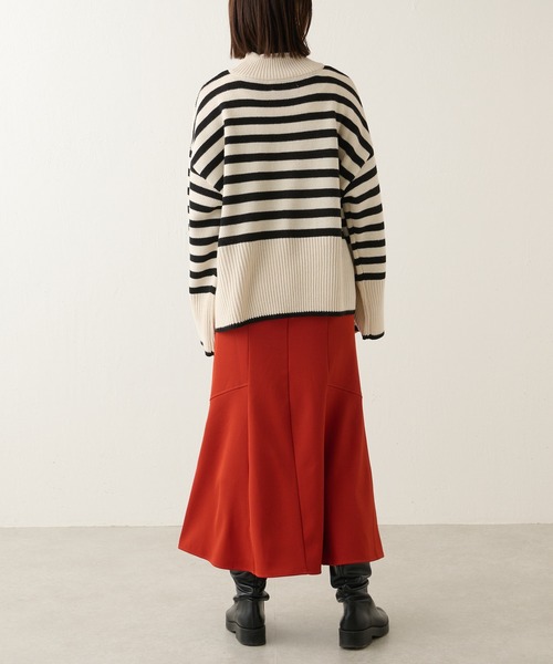 BONbazaar（ボンバザール）の「ボーダー柄脇スリットプルオーバー（ニット/セーター・レディース・ブラック/カーキ・FREE）」の7枚目の写真