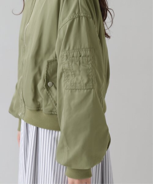 RAY CASSIN（レイカズン）の「コンパクトMA-1ブルゾン（MA-1・レディース・カーキ/キナリ/ブラック・FREE）」の21枚目の写真