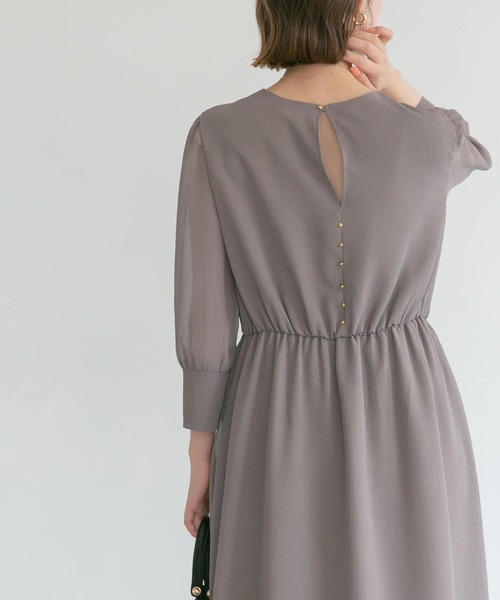 URBAN RESEARCH ROSSO（アーバンリサーチロッソ）の「kaene　楊柳シフォンワンンピース（ワンピース・レディース・グレー/ブラック・38）」の6枚目の写真