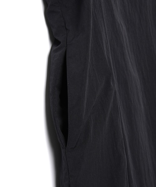 ADAM ET ROPE'（アダムエロペ）の「【一部直営店舗・WEB限定】キャミワンピースコンビ2WAYニットカーディガン（ワンピース・レディース・ブラック/キナリ・FREE）」の12枚目の写真