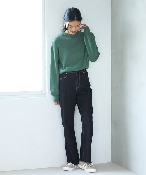 GeeRA(ジーラ)の「裾フリンジセミフレアーデニムパンツ(デニムパンツ・レディース・インディゴブルー/ブルー・61/64/67)」の11枚目の写真