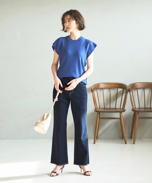 GeeRA(ジーラ)の「裾フリンジセミフレアーデニムパンツ(デニムパンツ・レディース・インディゴブルー/ブルー・61/64/67)」の6枚目の写真