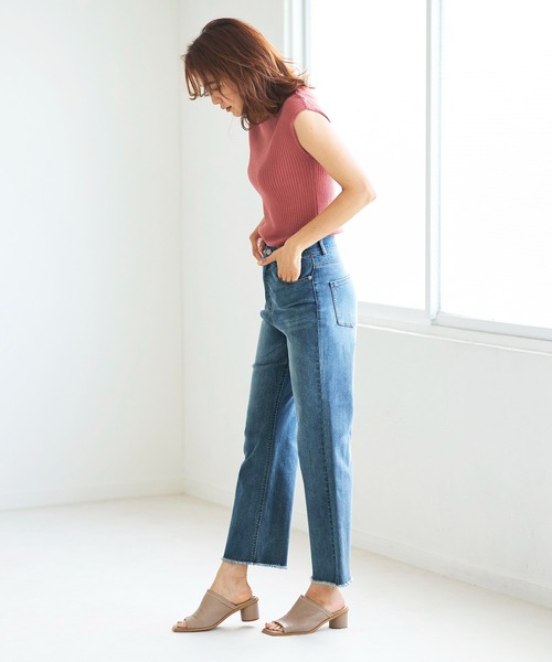 GeeRA(ジーラ)の「裾フリンジセミフレアーデニムパンツ(デニムパンツ・レディース・インディゴブルー/ブルー・61/64/67)」の14枚目の写真
