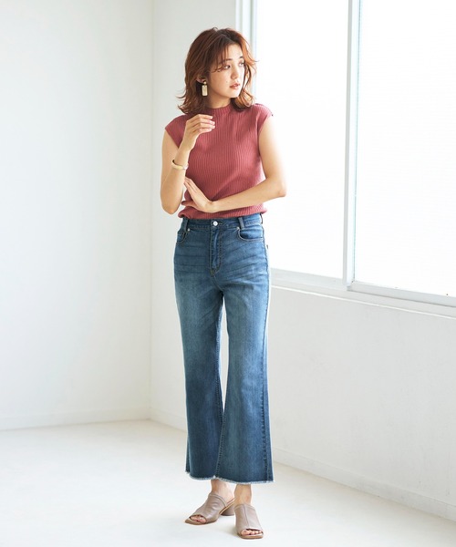 GeeRA(ジーラ)の「裾フリンジセミフレアーデニムパンツ(デニムパンツ・レディース・インディゴブルー/ブルー・61/64/67)」の12枚目の写真