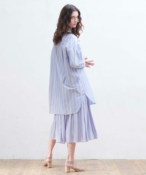 Jines(ジネス)の「ラメボーダー バンドカラーロングシャツブラウス(シャツ/ブラウス・レディース・ブルー/ホワイト・FREE)」の6枚目の写真