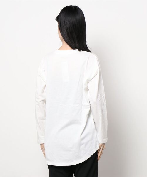 Te chichi TERRASSE（テチチテラス）の「天竺チュニックロングTシャツ（Tシャツ/カットソー・レディース・ネイビー/オフホワイト/チャコール・ﾌﾘ-）」の5枚目の写真