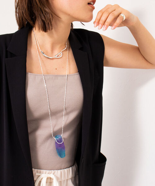 LAPUIS（ラピュイ）の「【LAPUIS/ラピュイ】◇【WEB限定】Stone Motif NL B（ネックレス・レディース・オフホワイト/マスタード/ラベンダー・FREE）」の3枚目の写真