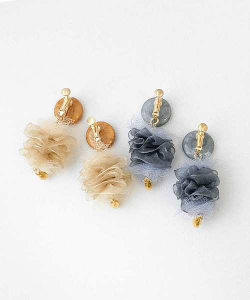 tone(トーン)の「【atelier*mio】クレイ × シフォンチュール costume jewelry earring(イヤリング・レディース・ゴールド/シルバー・FREE)」の7枚目の写真