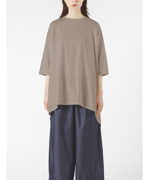 mizuiroind(ミズイロインド)の「mizuiro ind モックネックフレアチュニック(Tシャツ/カットソー・レディース・オフホワイト/ネイビー/ベージュ/ブラック・FREE)」の4枚目の写真