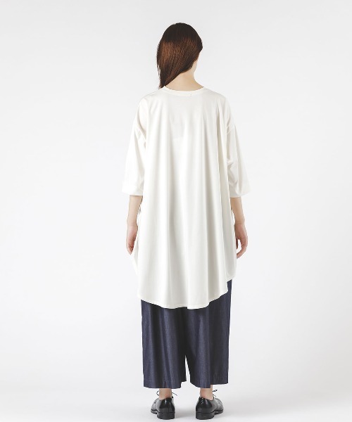 mizuiroind(ミズイロインド)の「mizuiro ind モックネックフレアチュニック(Tシャツ/カットソー・レディース・オフホワイト/ネイビー/ベージュ/ブラック・FREE)」の10枚目の写真
