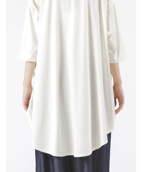 mizuiroind(ミズイロインド)の「mizuiro ind モックネックフレアチュニック(Tシャツ/カットソー・レディース・オフホワイト/ネイビー/ベージュ/ブラック・FREE)」の6枚目の写真